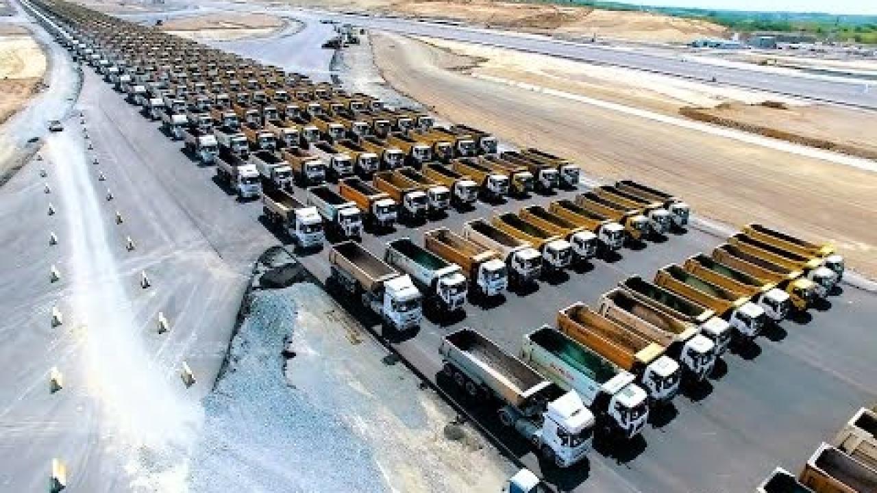 Embedded thumbnail for Coole Videos #352 || Stern DuTube Compilation with Funny Pet Stunts That Will Make You Laugh