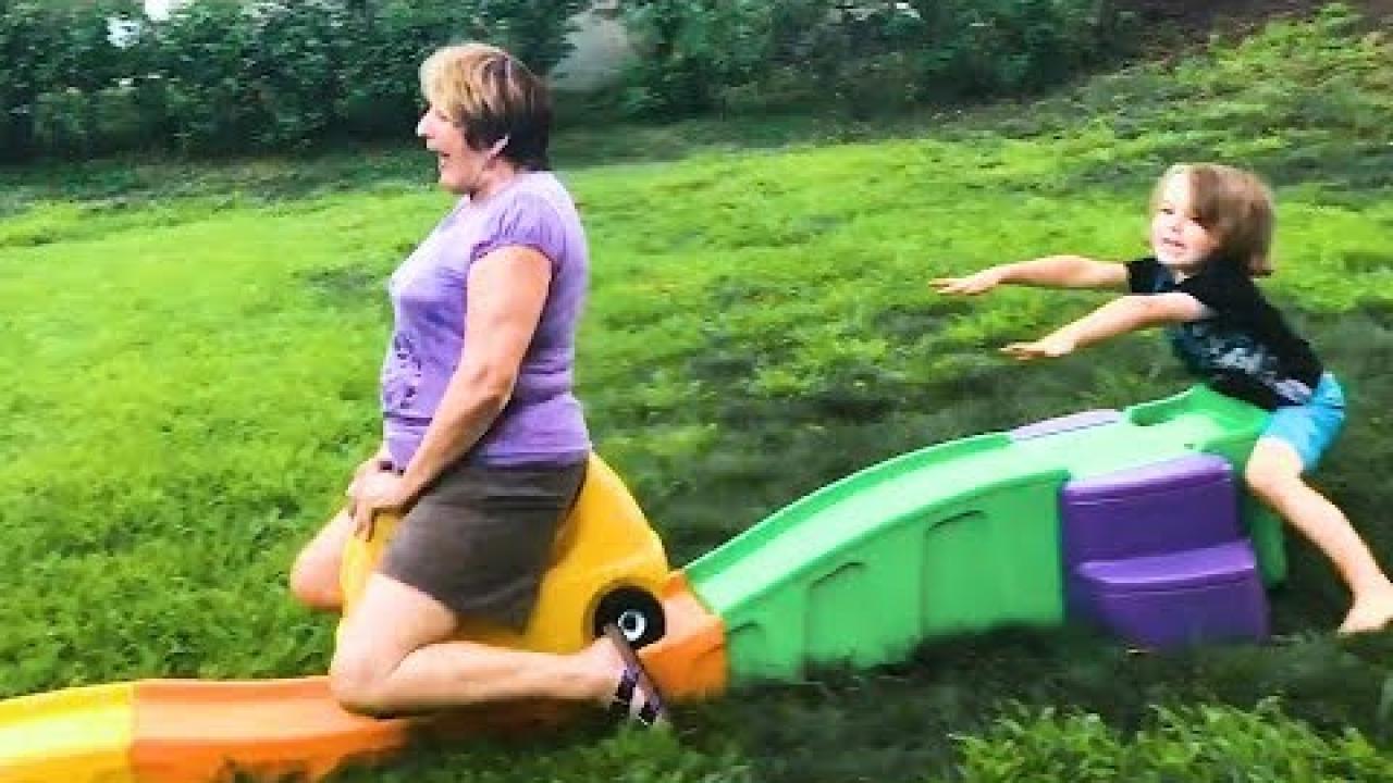 Embedded thumbnail for Cool Videos #343 Stern DuTube Featuring Adorable Pet Reactions You'll Love